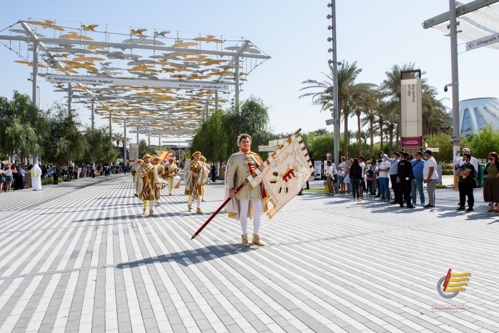 Gli Sbandieratori Città de la Cava rappresentano l'Italia alla parata ufficiale di EXPO 2020 per l'Italy National Day