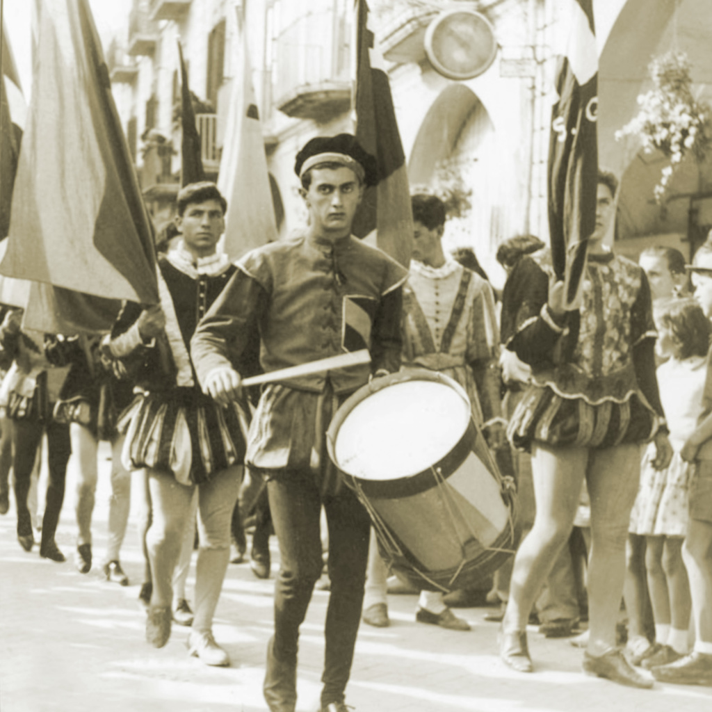 Immagini del corteo dell'antica Festa di Monte Castello